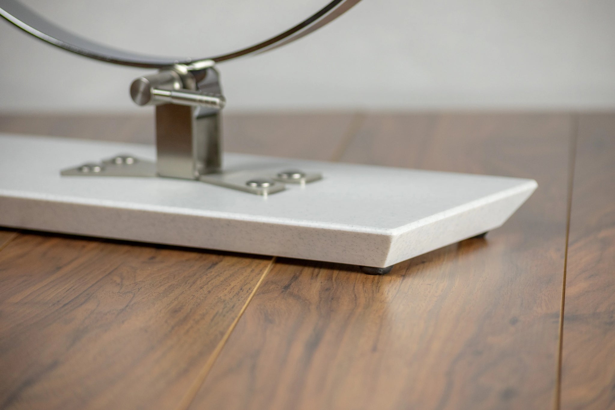 Soporte jamonero GALA con materiales premium base fibra color granito